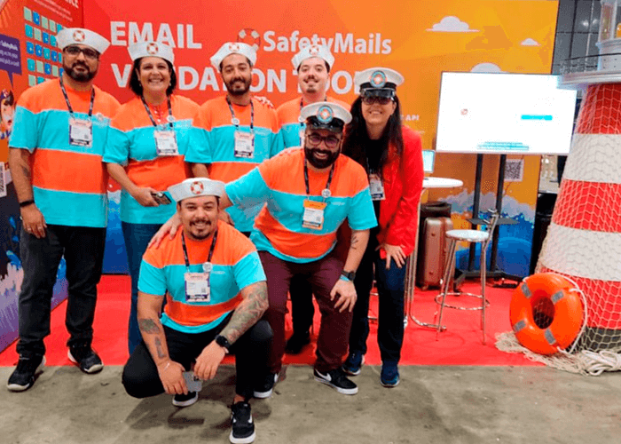 equipo de verificación de correo electrónico de SafetyMails